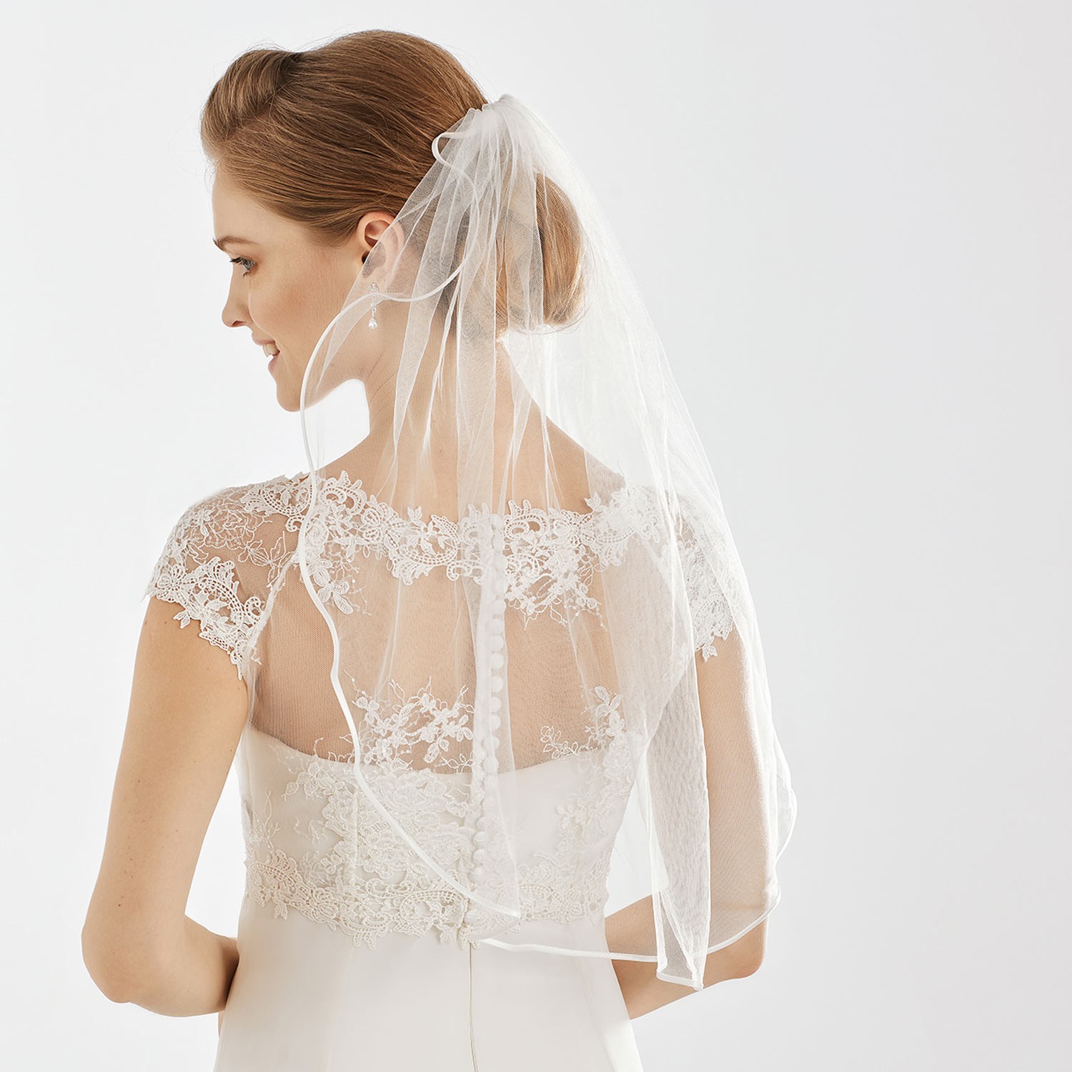 Voile De Mariée Ivoire Longueur Coude - Marque Belair Bridal - Détails Délicats Bords