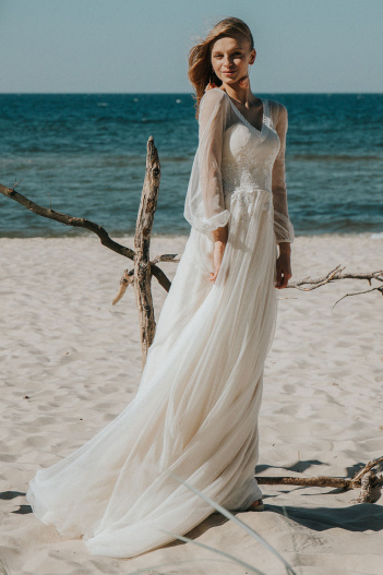 Robe mari&eacute;e boh&egrave;me manches longues Anank&eacute;